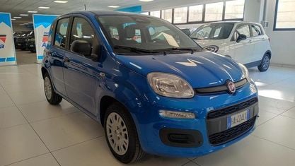 Käytetty Fiat Panda 69 HP (50 kW) 2024 Sininen Viistoperä