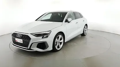 Usata Audi A3 S-Line 150 CV (110 kW) 2024 Bianco ghiaccio metallizzato Berlina