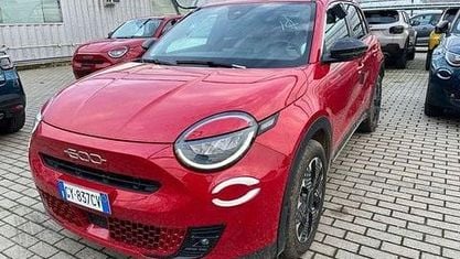 Occasion Fiat 600 La Prima 110 ch (80 kW) 2025 Rouge SUV