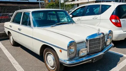 Usata Mercedes 220 98 CV (72 kW) 1970 Bianco Berlina