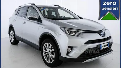 Usata 2017 Toyota RAV4 Hybrid Lounge SUV | 18.600 € (Buon prezzo)