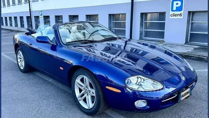 Blu Usata 2003 Jaguar XK8 Cabrio | 28.000 € (Buon prezzo)