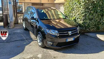Usata Dacia Sandero 75 CV (55 kW) 2013 Berlina
