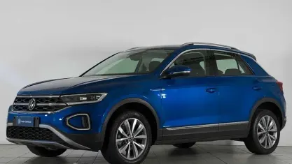 Usata VW T-Roc Style 150 CV (110 kW) 2023 Blu SUV
