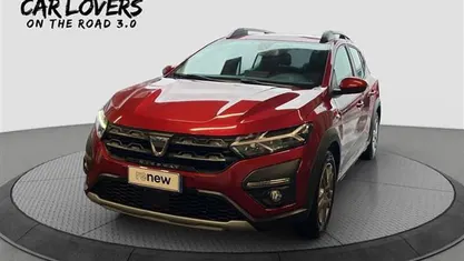 Usata Dacia Sandero Comfort 101 CV (74 kW) 2022 Rosso Utilitaria