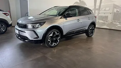 Usata Opel Grandland X 131 CV (96 kW) 2024 SUV