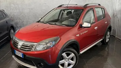 Usata Dacia Sandero Stepway 90 CV (66 kW) 2012 Berlina