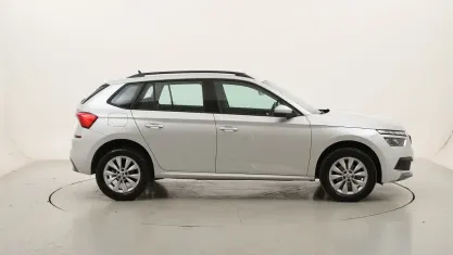 Usata Skoda Kamiq Ambition 110 CV (80 kW) 2022 Argentoargento SUV