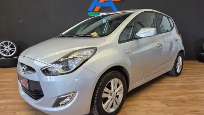 Usata Hyundai ix20 Style 90 CV (66 kW) 2011 Argento Utilitaria