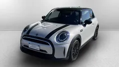 Whitesilver metallic Usata 2022 Mini Cooper Classic Due volumi | 23.750 € (Buon prezzo)