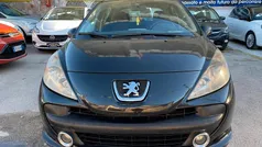 Usata 2007 Peugeot 207 Tre volumi | 1500 € (Super prezzo)