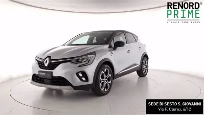 Usata Renault Captur Techno 101 CV (74 kW) 2023 Grigio chiaro SUV