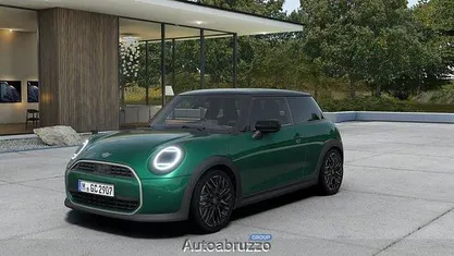 Nuova Mini Cooper Favoured 114 kW (156 CV) 2026 Utilitaria