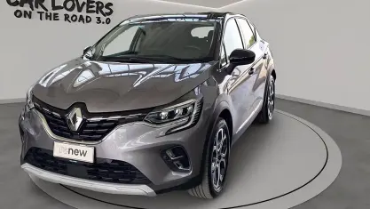 Usata Renault Captur Intens 101 CV (74 kW) 2023 Grigio chiaro SUV
