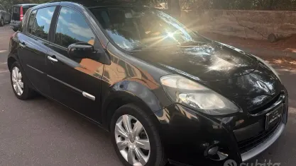 Usata Renault Clio II Luxe 85 CV (62 kW) 2009 Nero Berlina