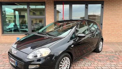 Nero Usata 2014 Fiat Punto Street Tre volumi | 7100 € (Buon prezzo)
