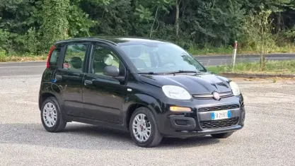 Usata Fiat Panda Lounge 69 CV (50 kW) 2015 Nero Utilitaria