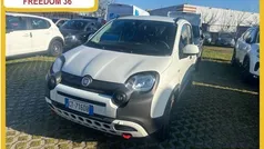 Usata 2024 Fiat Panda Cross Cross Due volumi | 13.990 € (Buon prezzo)