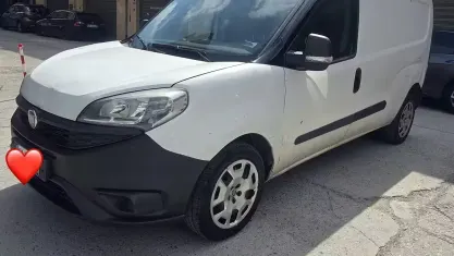 Usata Fiat Doblò 120 CV (88 kW) 2016 Bianco Monovolume