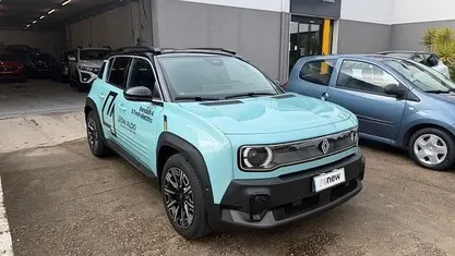 Nuova Renault R4 Komfort 110 kW (150 CV) 2025 Blu Berlina