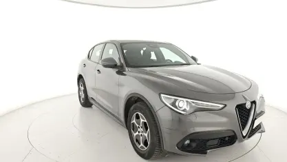 Usata Alfa Romeo Stelvio Super 190 CV (139 kW) 2022 Grigio scuro SUV