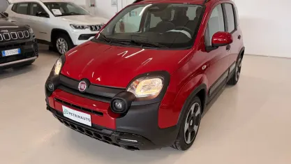 Nuova Fiat Panda 65 CV (47 kW) 2026 Rosso Utilitaria
