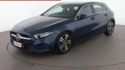 Usata Mercedes A180 116 CV (85 kW) 2021 Blu Berlina