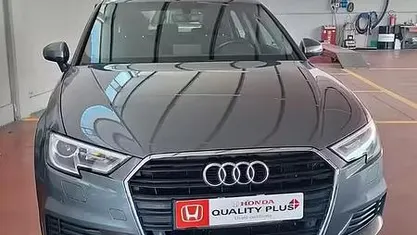 Usata Audi A3 Business 116 CV (85 kW) 2018 Grigio Berlina