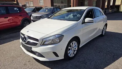 Usata Mercedes A180 Executive 122 CV (89 kW) 2017 Bianco Berlina