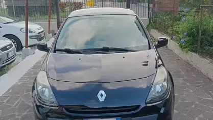 Usata Renault Clio IV Dynamique 75 CV (55 kW) 2012 Nero Berlina