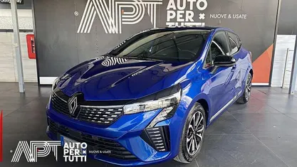 Usata Renault Clio V Techno 91 CV (66 kW) 2024 Blu Utilitaria