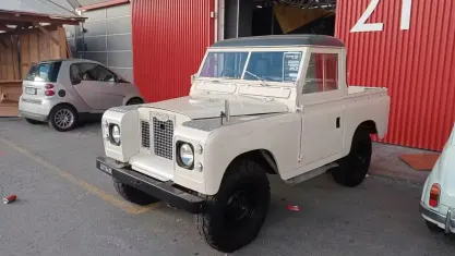Usata Land Rover Defender 62 CV (45 kW) 1970 Bianco SUV