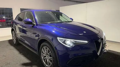 Blu metallizzato Usata 2021 Alfa Romeo Stelvio Business SUV | 18.900 € (Super prezzo)