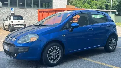 Usata Fiat Punto Evo Dynamic 77 CV (56 kW) 2011 Blu/azzurro Utilitaria