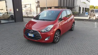 Usata Hyundai ix20 Classic 90 CV (66 kW) 2018 Rosso Utilitaria