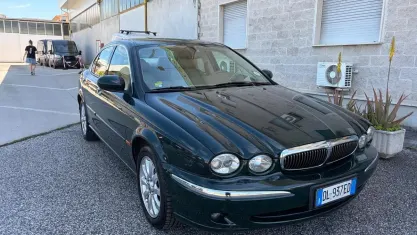 Usata Jaguar X-type Executive 196 CV (144 kW) 2001 Verde Berlina