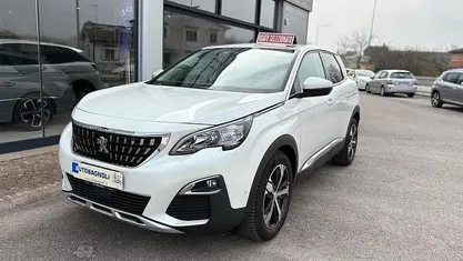 Usata Peugeot 3008 Allure 131 CV (96 kW) 2019 Bianco SUV