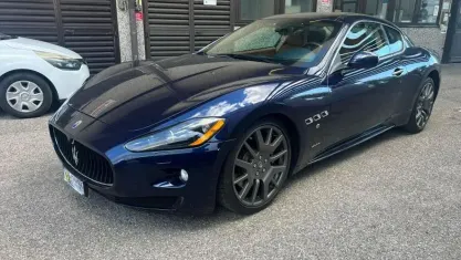 Usata Maserati Granturismo 439 CV (322 kW) 2010 Blu nettuno Coupé