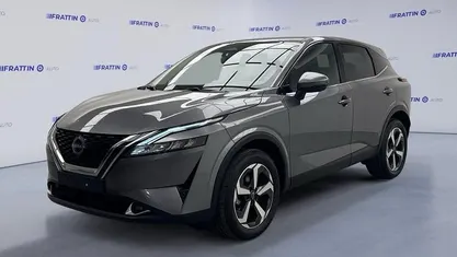 Usata Nissan Qashqai N-Connecta 140 CV (102 kW) 2024 Gray SUV
