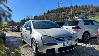 Usata VW Golf VI 105 CV (77 kW) 2010 Argento Utilitaria