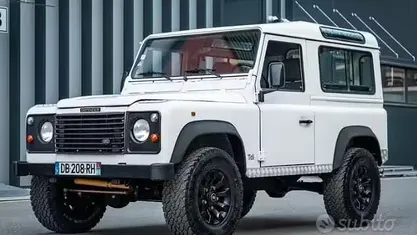Usata Land Rover Defender 113 CV (83 kW) 1996 SUV