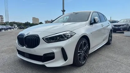 Bianco Usata 2024 BMW 118 M Sport Due volumi | 28.900 € (Super prezzo)