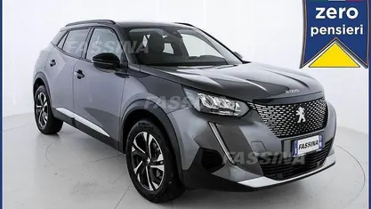 Usata Peugeot 2008 Allure 101 CV (74 kW) 2022 SUV