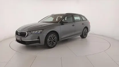 Usata Skoda Octavia Executive 150 CV (110 kW) 2025 Grigio graphite metallizzato Station wagon