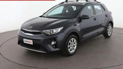 Usata Kia Stonic Style 100 CV (73 kW) 2018 Grigio SUV