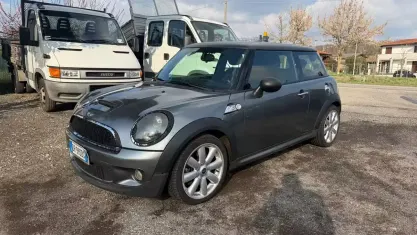 Usata Mini Cooper S Chili 175 CV (128 kW) 2008 Grigio Utilitaria