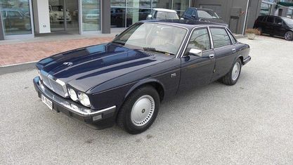 Usata Jaguar XJ6 213 CV (156 kW) 1988 Blu/azzurro Berlina