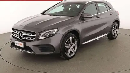 Usata Mercedes GLA200 Premium 136 CV (100 kW) 2018 Grigio SUV