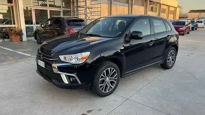 Usata Mitsubishi ASX Inform 117 CV (86 kW) 2019 Blu SUV