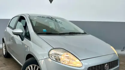 Usata Fiat Grande Punto 75 CV (55 kW) 2009 Grigio Utilitaria